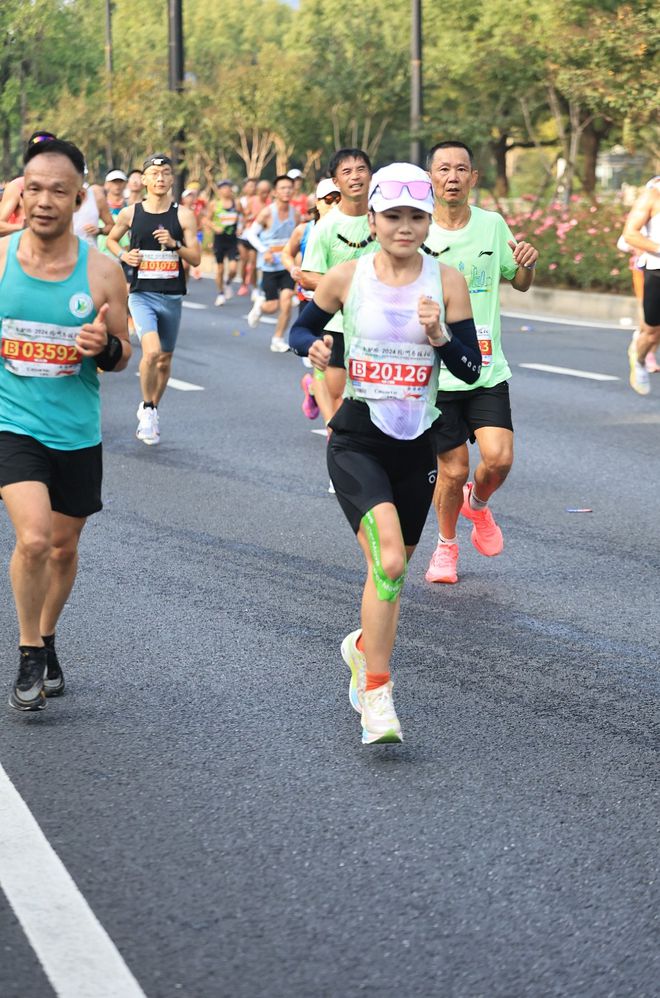三选手跑鞋统计报告马孔多强势晋级国货前三新利体育网站入口“极度配速”发布杭马破(图4)