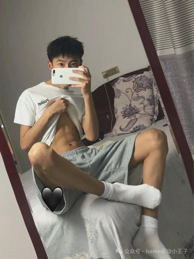 是 “白袜控” 的独特福利新利娱乐男生白袜大赏：这(图6)
