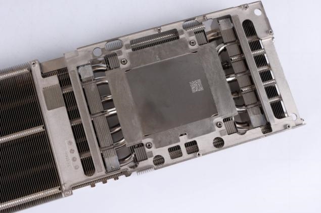 解禁全新AI 兵器库！DLSS 4开启狂暴性能模式！新利体育登录耕升 GeForce RTX 5090 D(图10)