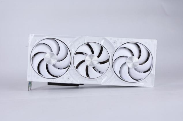 解禁全新AI 兵器库！DLSS 4开启狂暴性能模式！新利体育登录耕升 GeForce RTX 5090 D(图13)